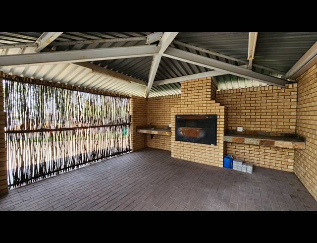 1,235M² WAREHOUSE FOR SALE IN SPARTAN